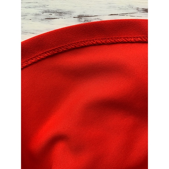COPY - Small, H&M, low cut red dressy tank top 💋 - Picture 11 of 12